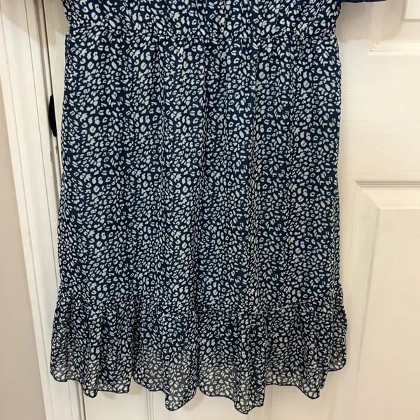 NWT!! KIRUNDO V-Neck Ruffle Abstract Floral Print Dress in Blue & White - Image 13