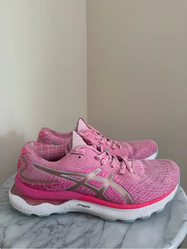 ASICS Gel Nimbus 24 LE Women’s Size 9 Cotton Candy Rose Gold Pink Running Shoes - Image 2