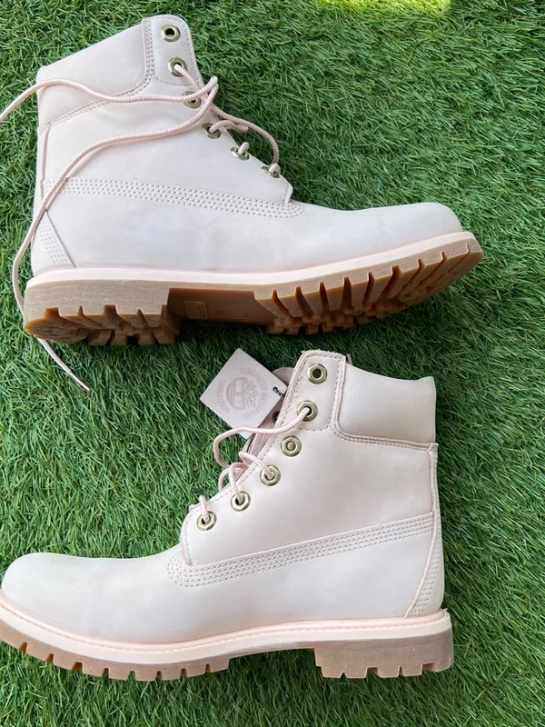 Timberland Women's Lace-Up Boots in Pale Pink - Image 2