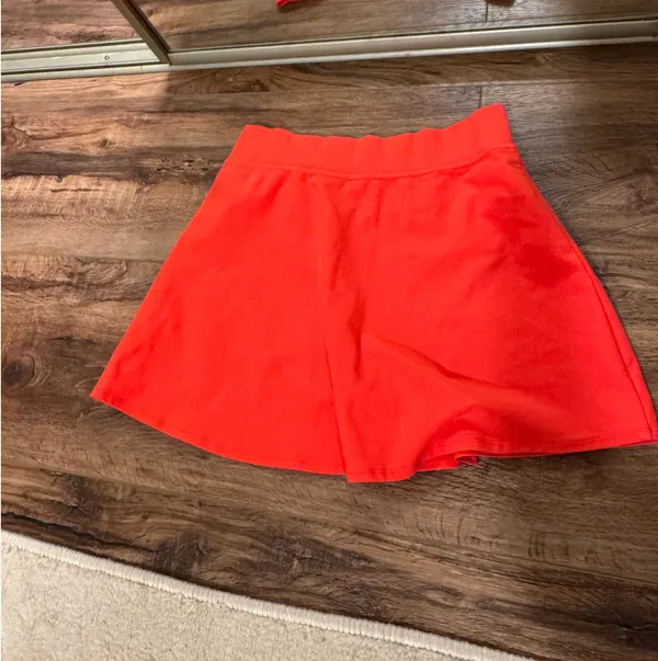 Alo Skirt Set - Image 4