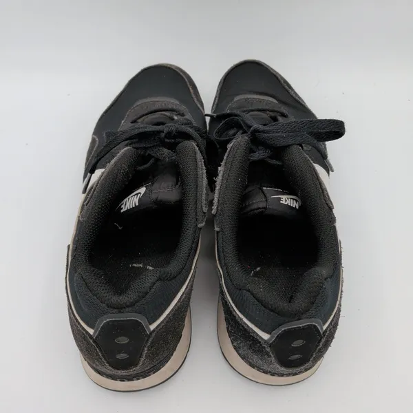 Nike Venture‎ Runner Womens 9.5 Black White Suede Mesh Sneakers CK2948-001 - Image 6