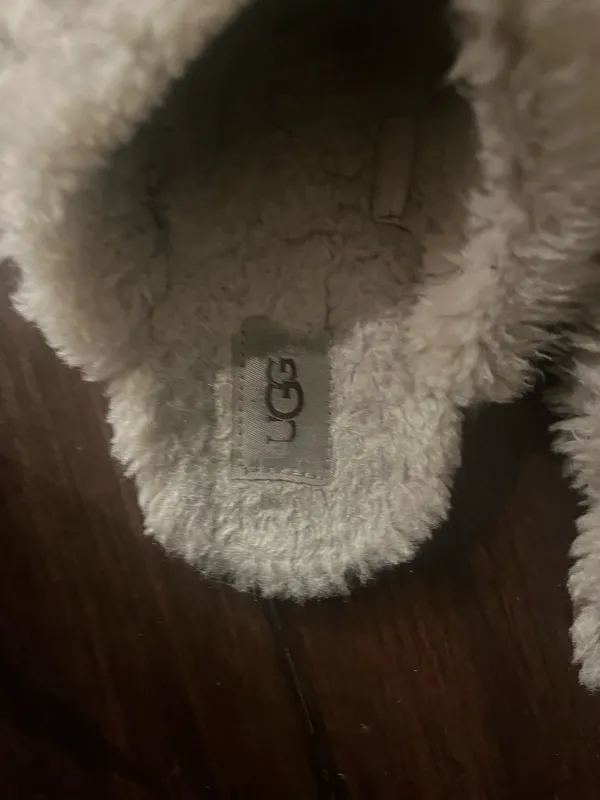 UGG Slippers - Image 2