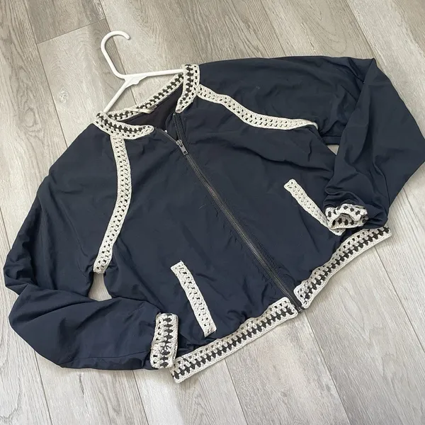 Free People Jacket crochet crop bomber womens Navy Blue small boho preppy casual - Image 3