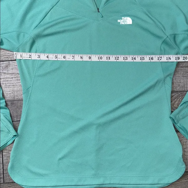 The North Face Aqua Breathable Quarter Zip Hundred Pullover - Image 5