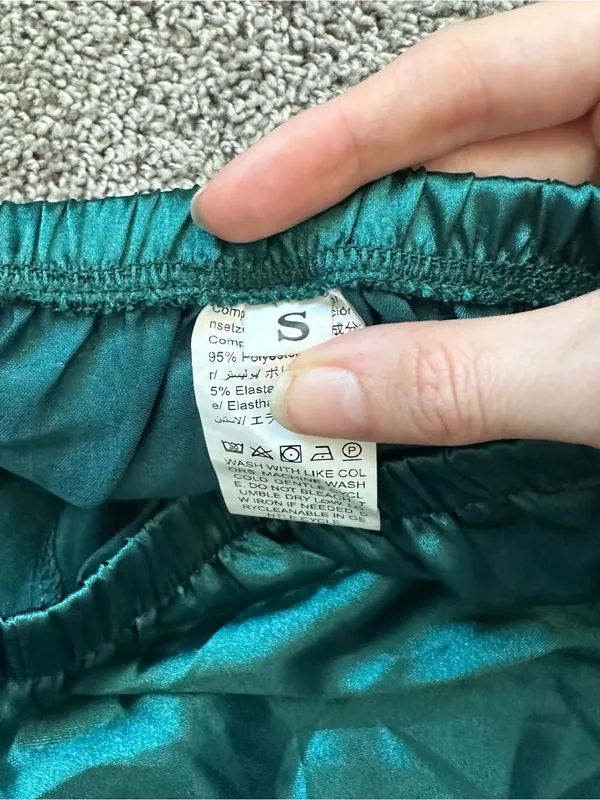 Satin Wide-Leg Pajama Pants in Emerald Green - Image 3