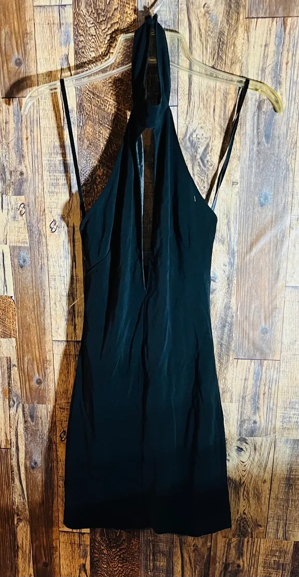 women halter open back open in front sleeveless black miniskirt size XS 36 length x 13 w rm18 - Image 2