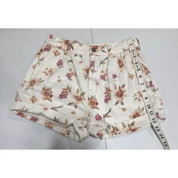 American Eagle Mom Short Womens 4 High Waist Cuffed Pleated Off White Floral - Image 12