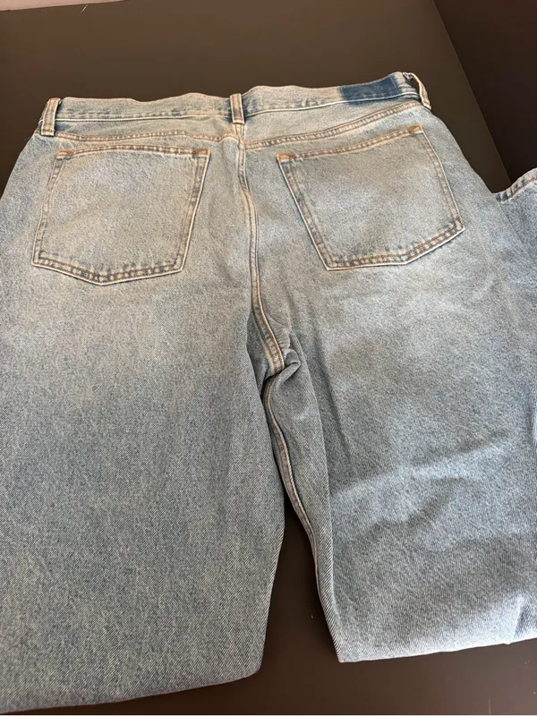 Abercrombie & Fitch Light Wash Mid Rise Slouchy Jean NWT Size 14 - Image 5
