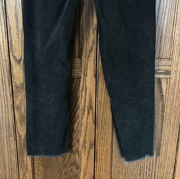 Everlane | The Way High Jean in Black with Raw Hem | womens 26 - Image 12