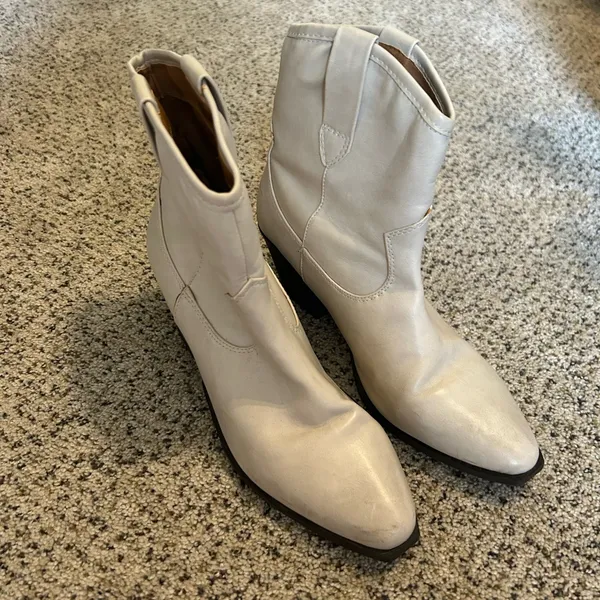 Target Women's Off-White Ankle Booties - Image 2