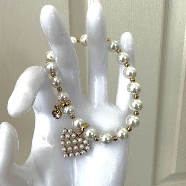 Faux pearl heart charm stretchy bracelet - Image 8