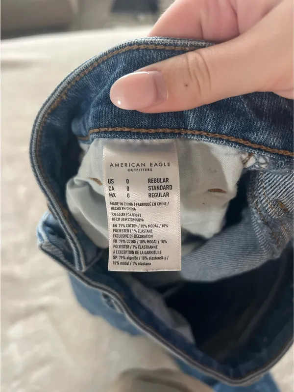 American Eagle Stretch Mom Jeans - Image 6
