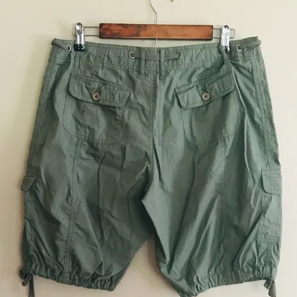 Ingredients women shorts size 8 - Image 3