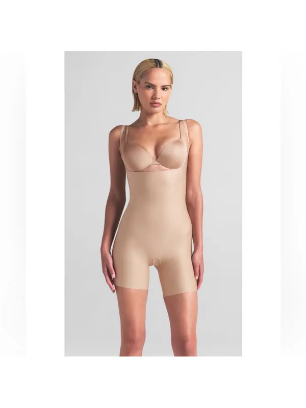 NWT SKIMS Body Core Sculpt Open Bust Mid Thigh Bodysuit in Sand size S - Image 10