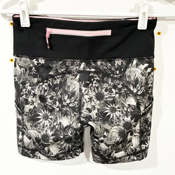 Lululemon‎ Run Dart & Dash Short Size 2 Black Grey Floral Biker Athletic - Image 5