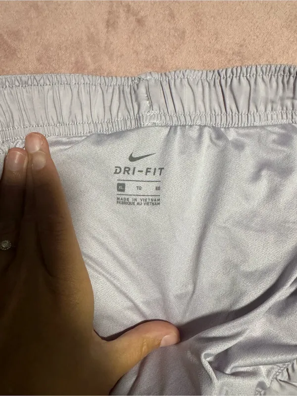 Nike shorts - Image 6