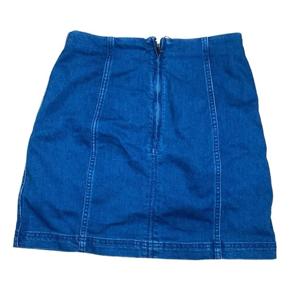 Free People women's size 10 medium denim skirt lightweight blue Anthropologie je - Image 3