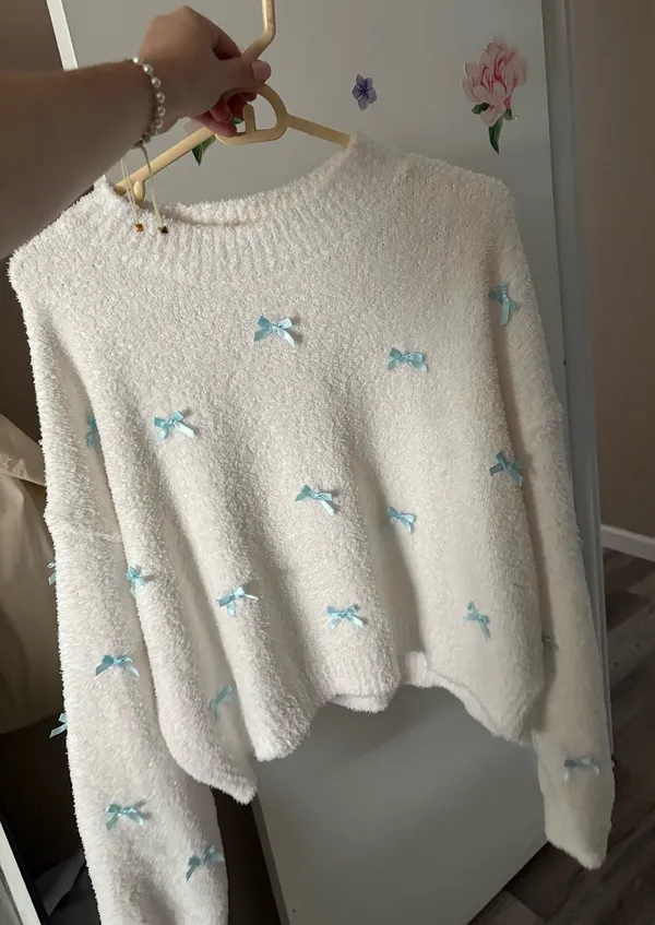 Altar'd State Sweater White with blue bows - Image 3