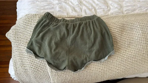Olive green divided sweat shorts - Image 4