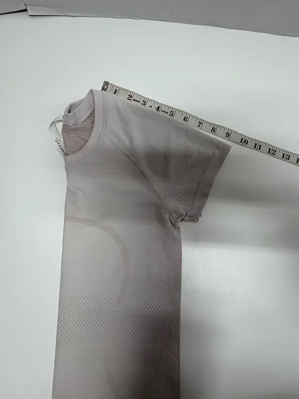 Lululemon Swiftly Tech‎ Short Sleeve Shirt - Size 6. - Image 8