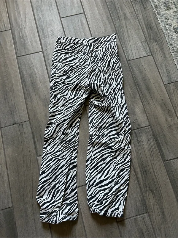 Et Clet Zebra-Pattern Women's jeans - Black & White - Image 4