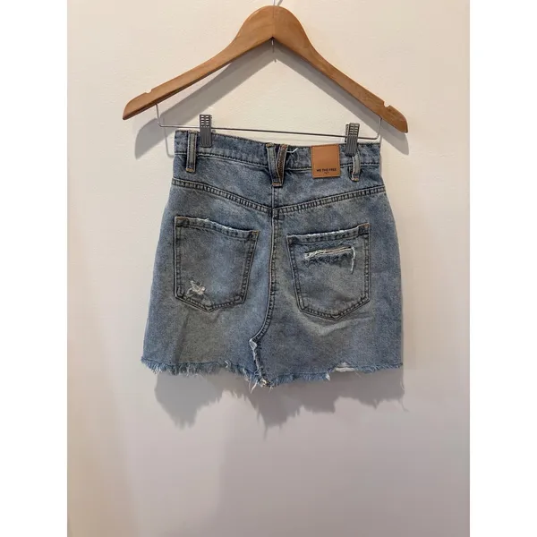 Free People WE THE FREE Denim Distressed Frayed Hem‎ Mini Skirt Size 25 Blue - Image 2