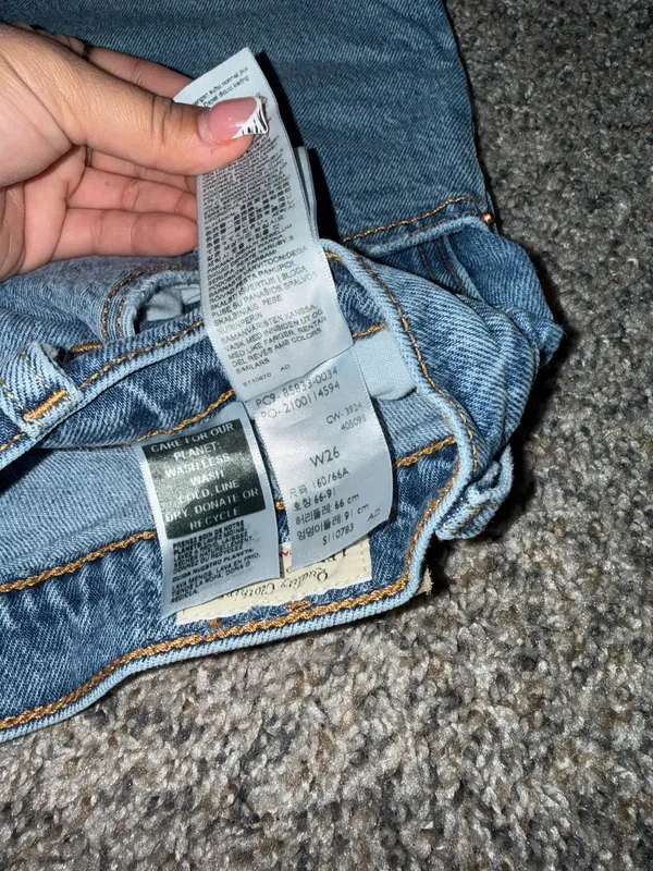 Levi’s Women’s Jorts Size 26 - Image 3