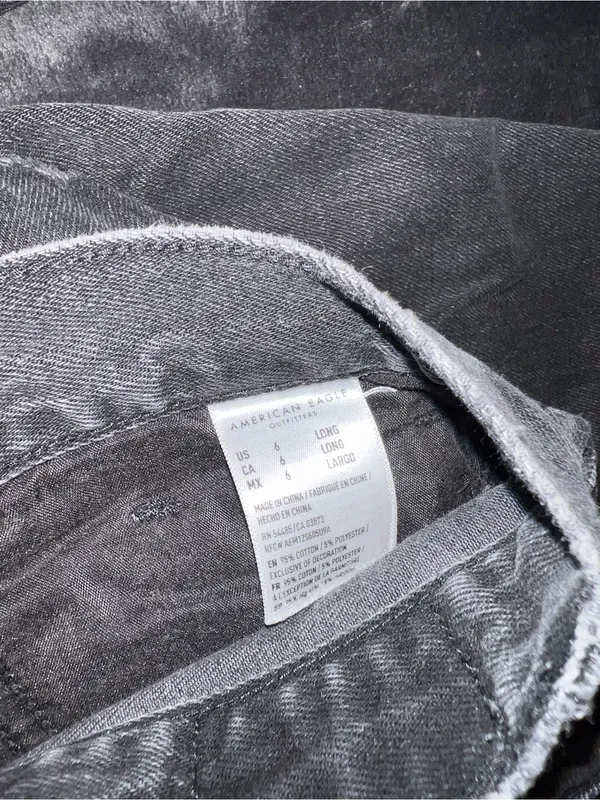 American Eagle Mom Jean Size 6 Long - Image 7