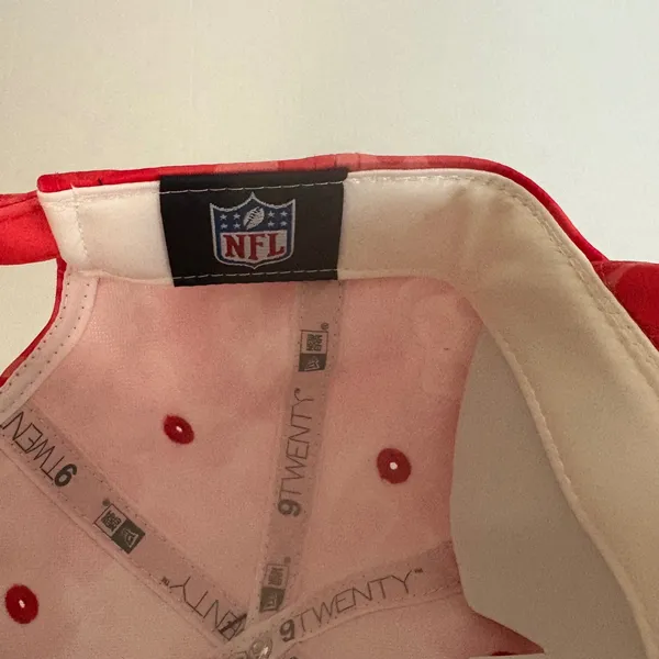New Era San Francisco 49ers‎ Womens 9Twenty Floral Camo Adjustable Hat - Image 7