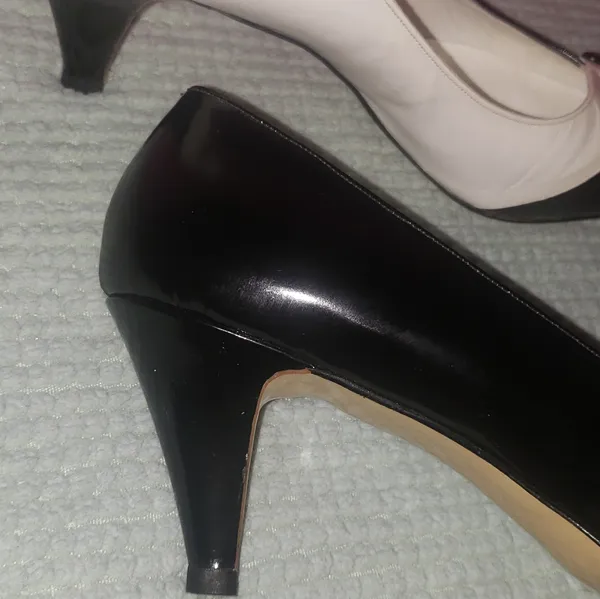 Vintage De Liso 2.5 inch Black and white Heels size 8 - Image 9