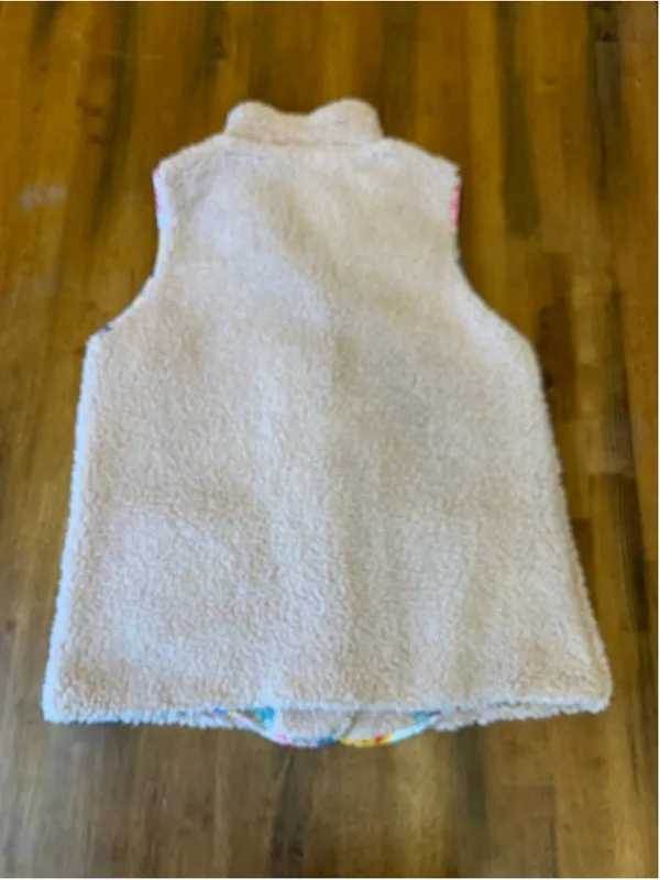Easel Vest Large Blush pink and blue fuzzy Button Closure - Image 5
