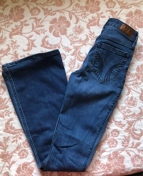 Hollister Co. High Rise Flare Jeans Size 24 #highrise #flare - Image 3