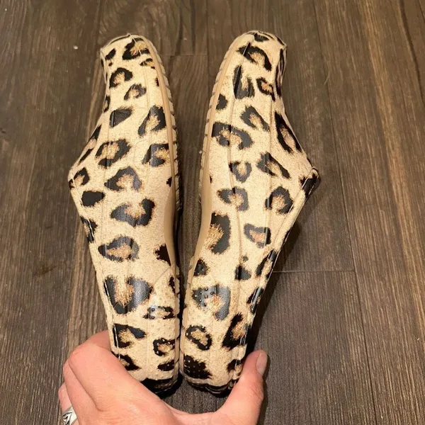 Crocs leopard spot rubber washable slip in W7 ortho clogs - Image 5