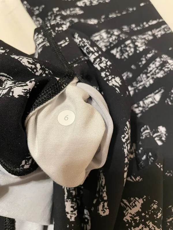 Lululemon Wunder Under High-Rise Leggings Size 6 - Image 5
