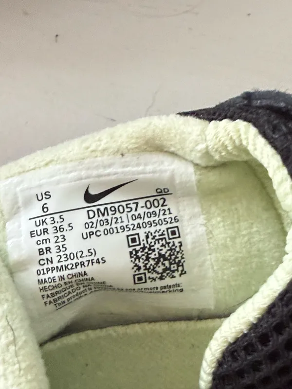 Nike Running Shoes size 6 - Image 4