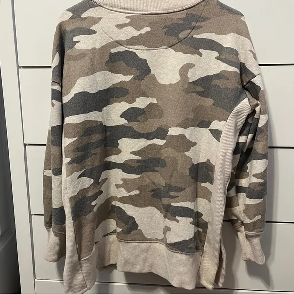 Aerie Good Vibes Oversized Camo Crewneck - Image 3