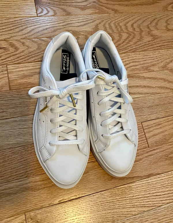 Adidas White Sneaker - Image 3