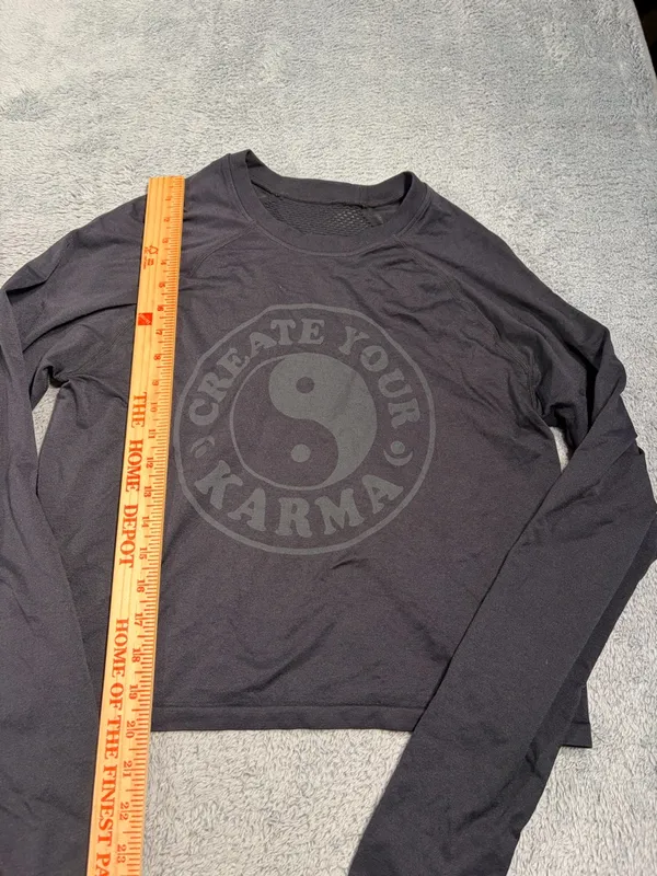 Spiritual gangster Black Create Your Karma Yin Yang Cropped Long Sleeve Top XS/S - Image 4