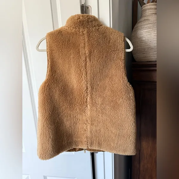 J. Crew Camel Sherpa Fleece Vest‎ Sleeveless Zip - Image 5