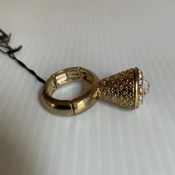 Vintage Akira Chicago Gold Statement Ring Clear Rhinestone Crystal Cocktail Ring - Image 6