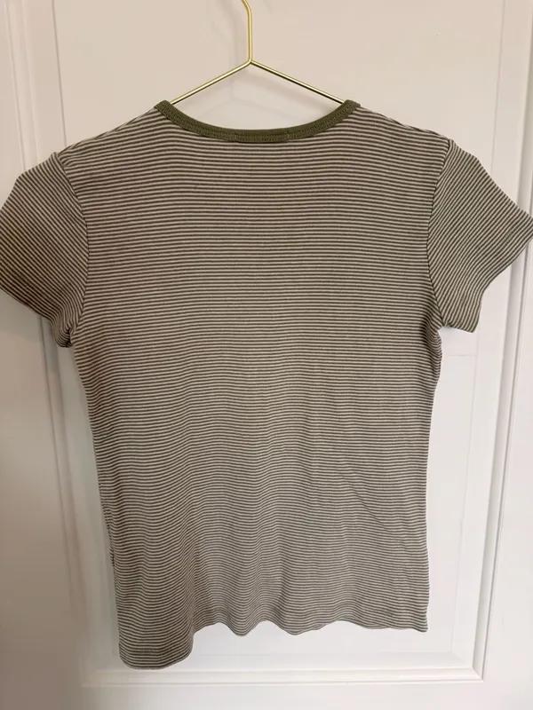 Brandy Melville Basic Cotton Tee Ashlyn Green and White Striped Fitted T-Shirt - Image 2