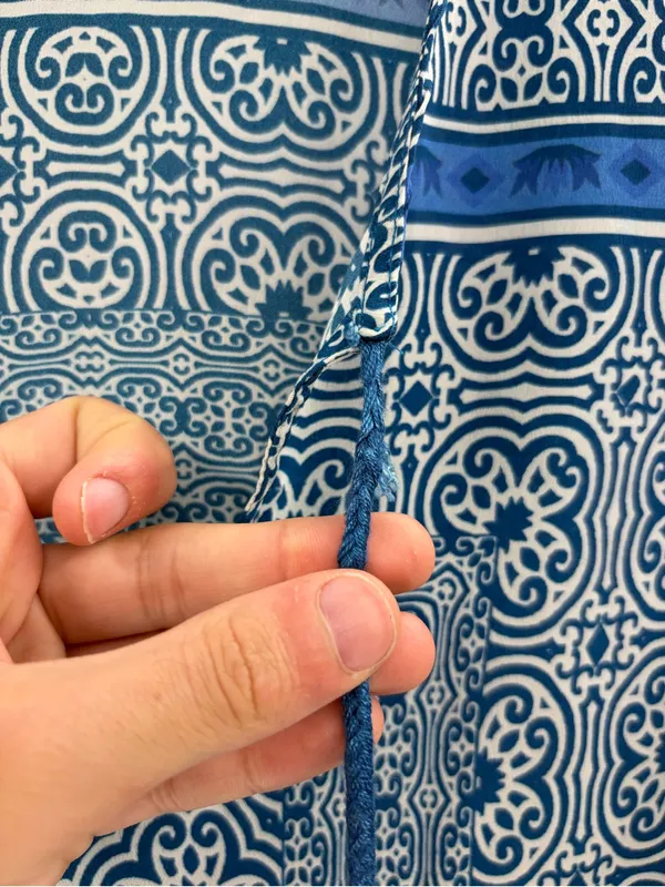 Tolani Blue Silk Medallion Print Boho Tassel Tie Blouse boho Top size large - Image 8