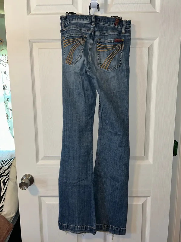 7 For All Mankind Jeans Bootcut Women’s - Image 2