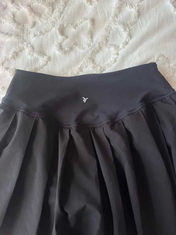 Old Navy Athletic Skirt Black - Image 3