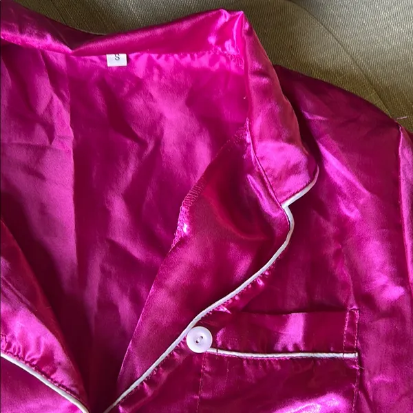Non Signe Pink Satin Trimmed Two Piece Pajama Set Size Small - Image 5