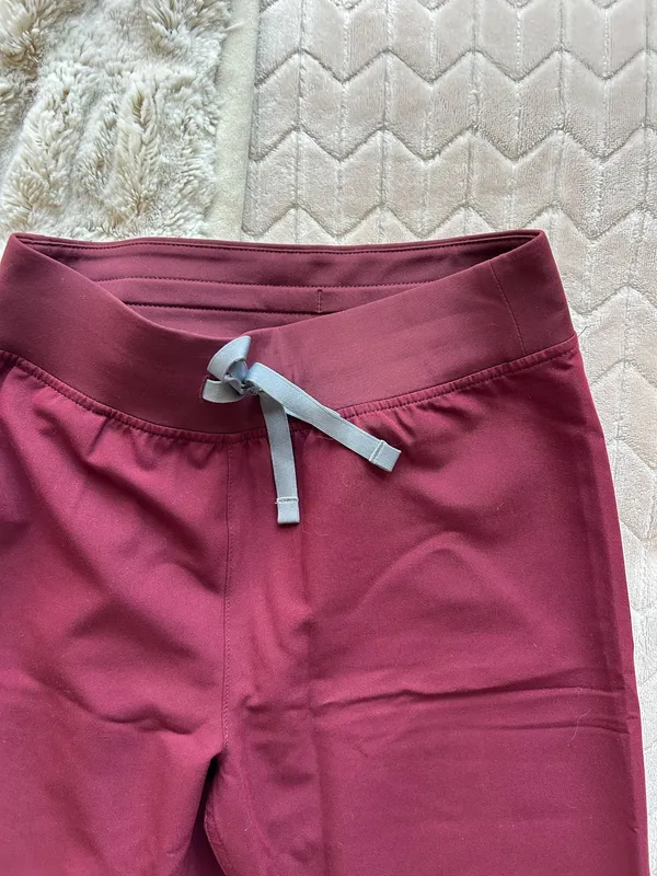 FIGS Scrub Pants - Image 4