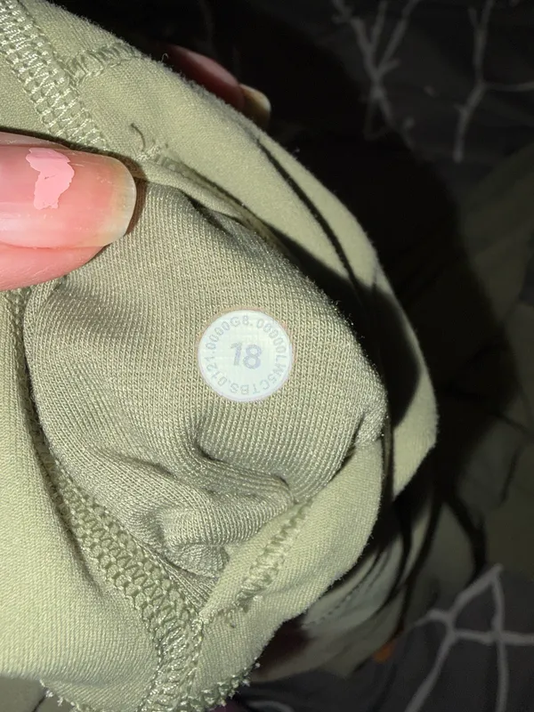 Lululemon Women's Align HR Pant 25" Leggings in green size 18 - Image 7