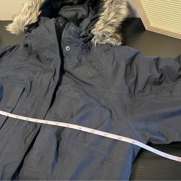 The North Face Women’s Navy Blue‎ Parka Coat Medium Puffer - Image 15