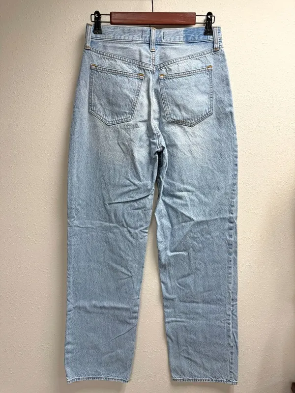 Abercrombie High Rise Loose Jean - Image 8