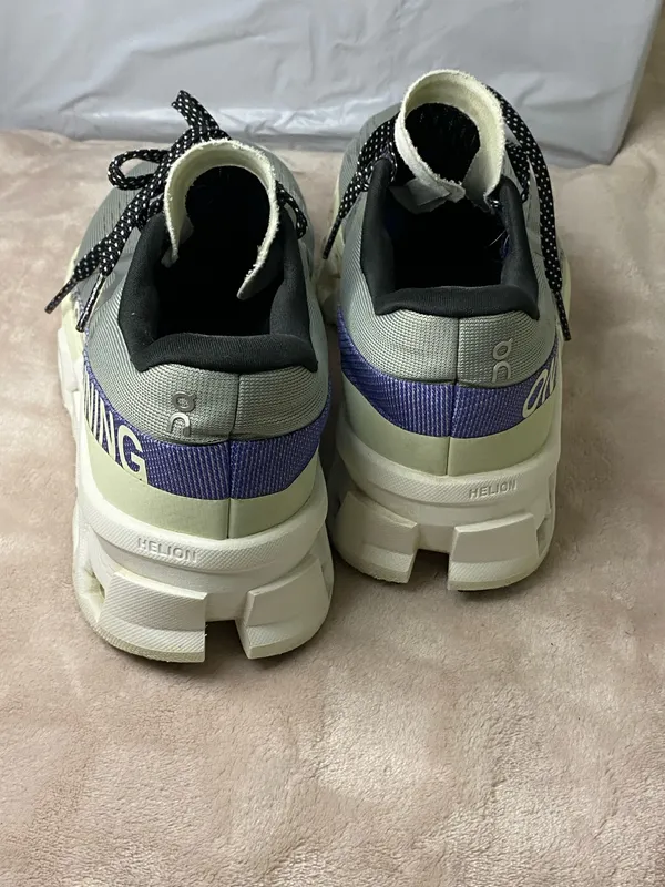 On Cloud Women's Cloudmonster 2 Lace Up Running Shoes Size: 8.5 - Image 3